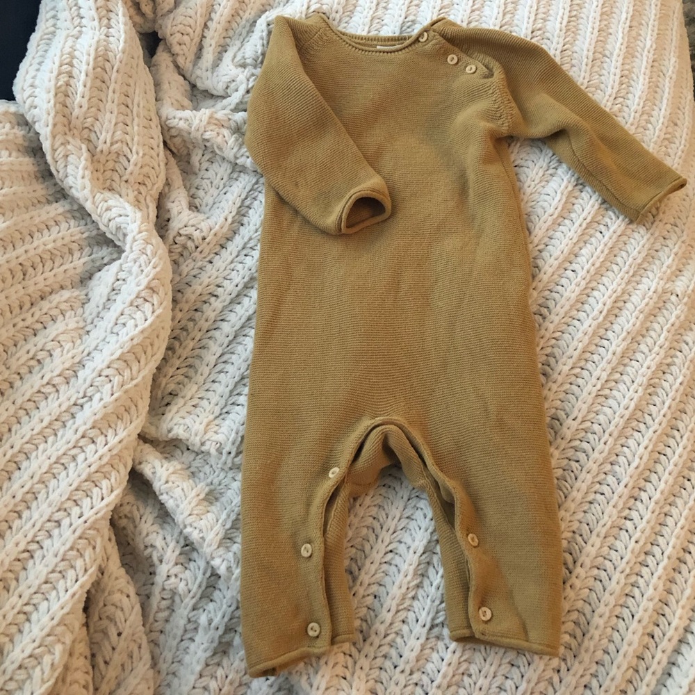 Golden H&M knit jumper